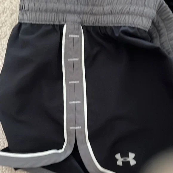 Ladies Shorts - Picture 6 of 7